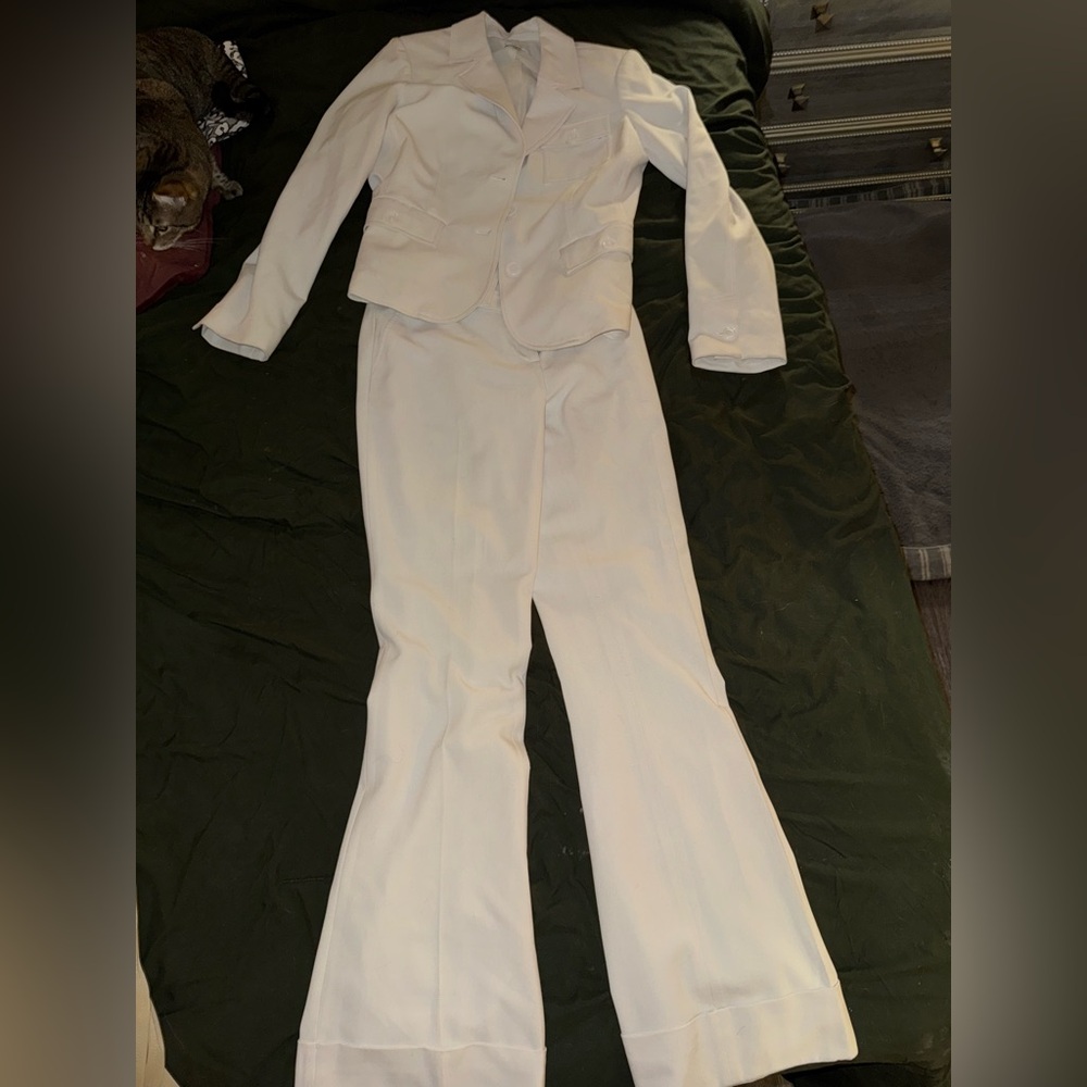 Caché Women’s Suit